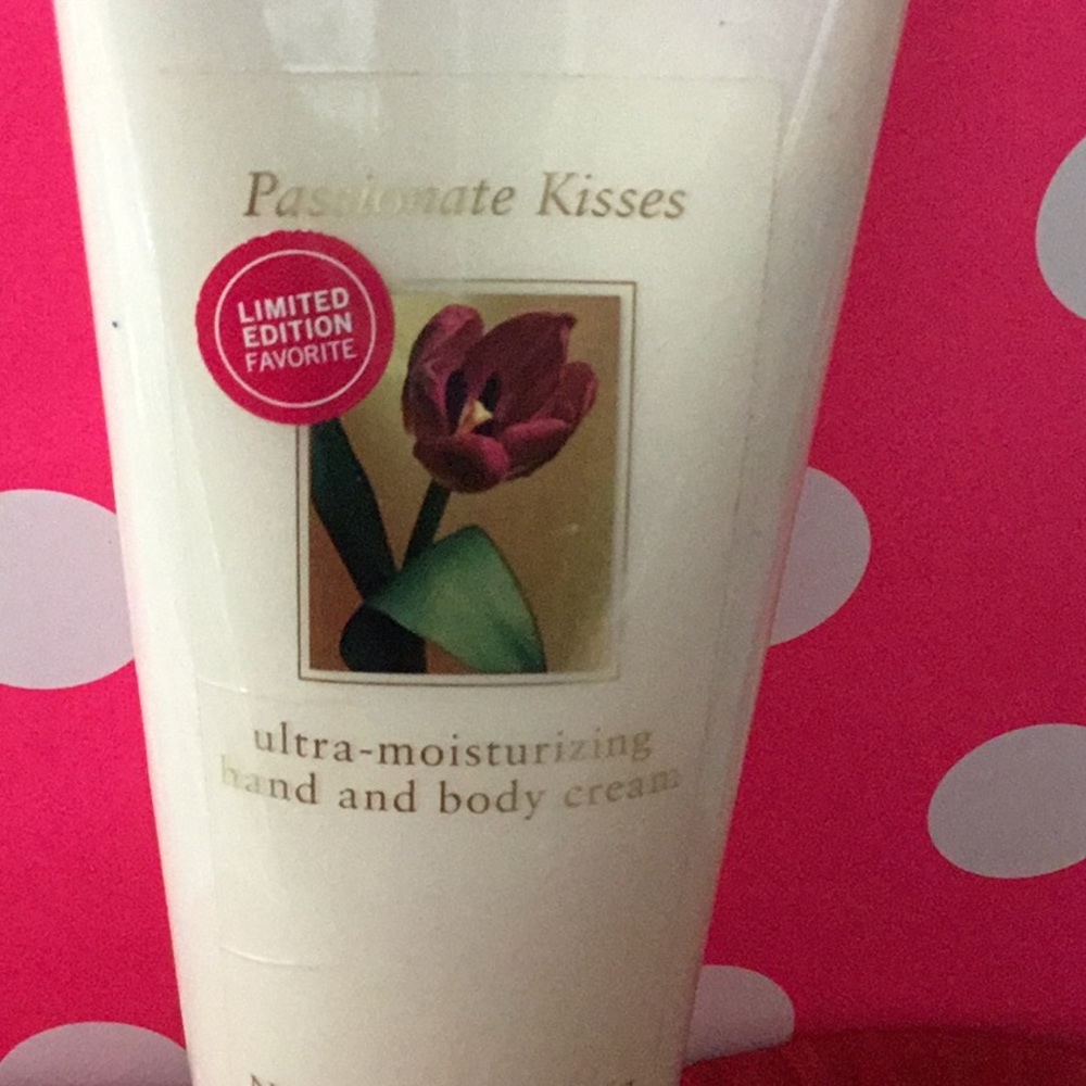 HTF victoria’s secret passionate kisses limited - Picture 2 of 4
